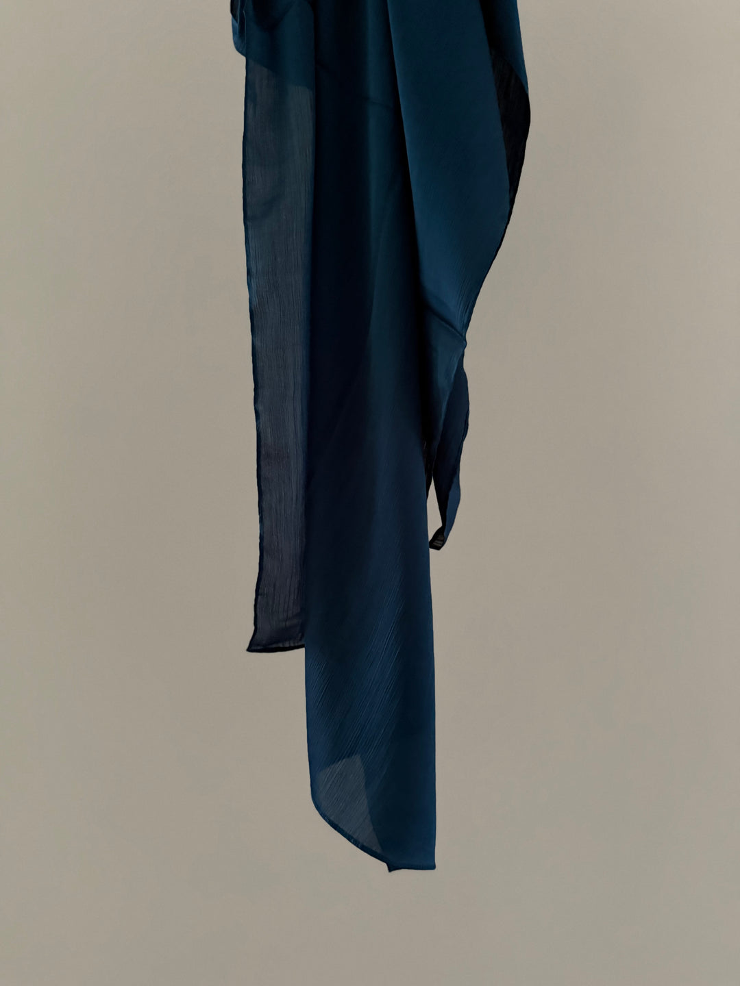 Hijab satin texturé rayé