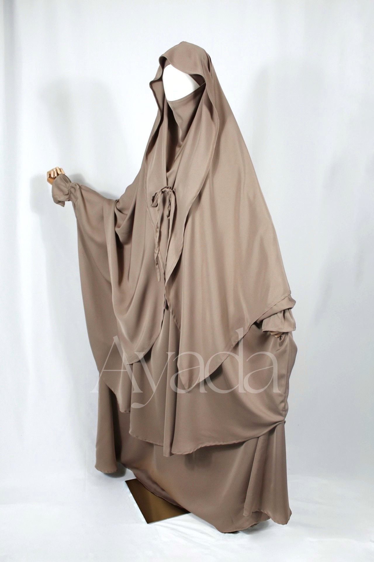 Jilbeb Awra Nidha 3 pieces (Cape + Top + Skirt)