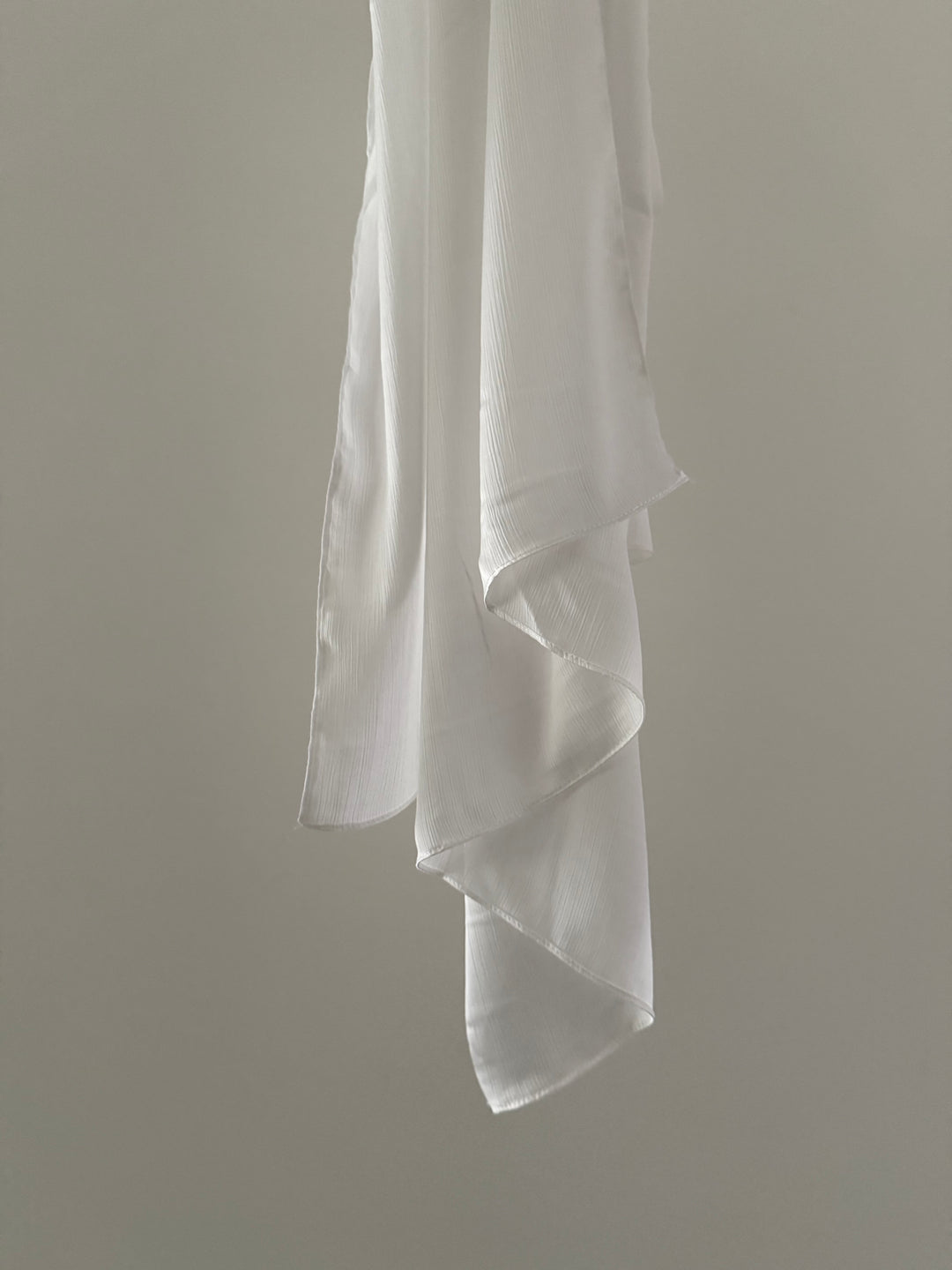 Hijab satin texturé rayé