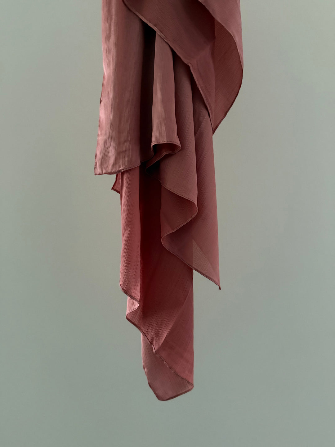 Hijab satin texturé rayé
