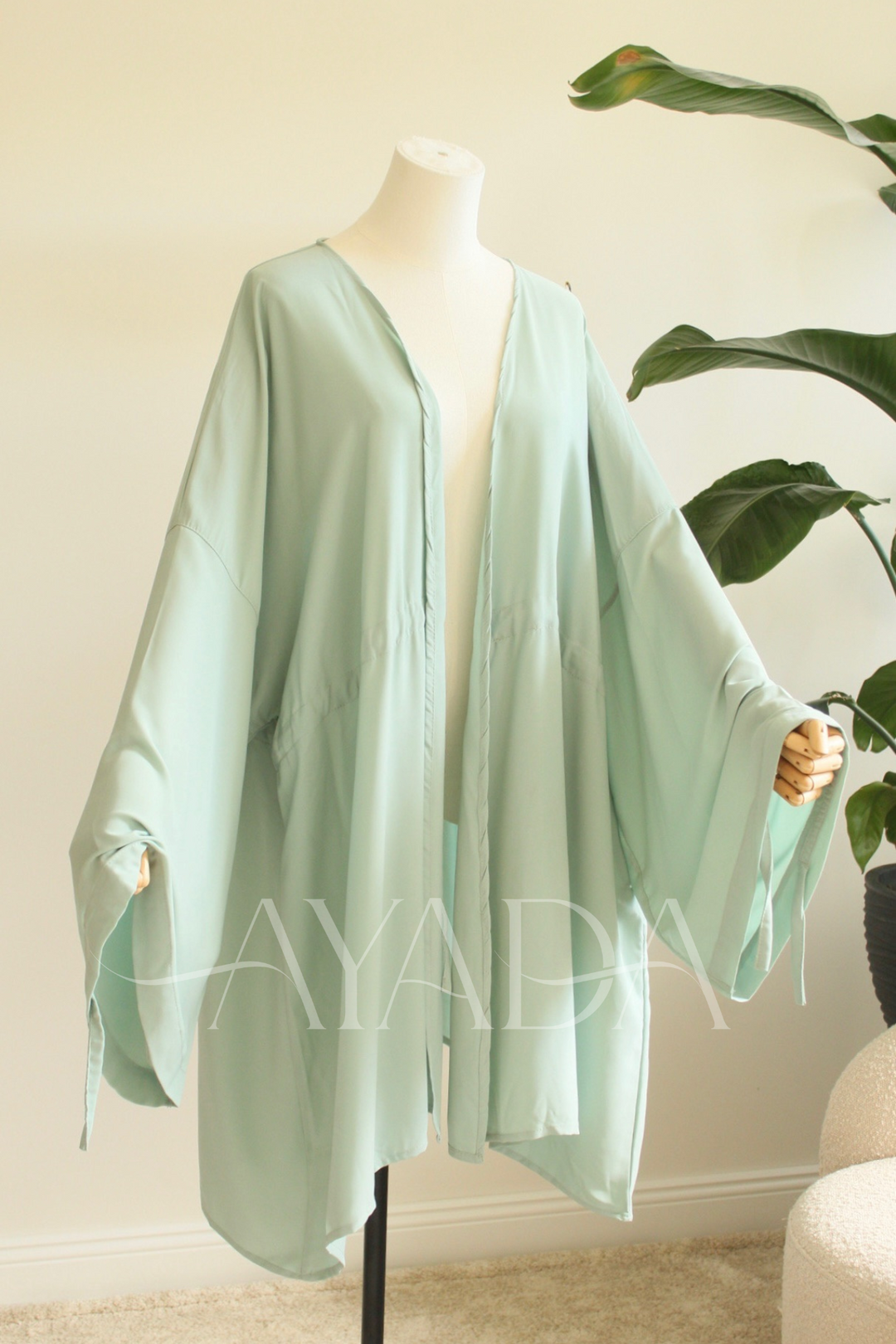 Kimono Saya Court