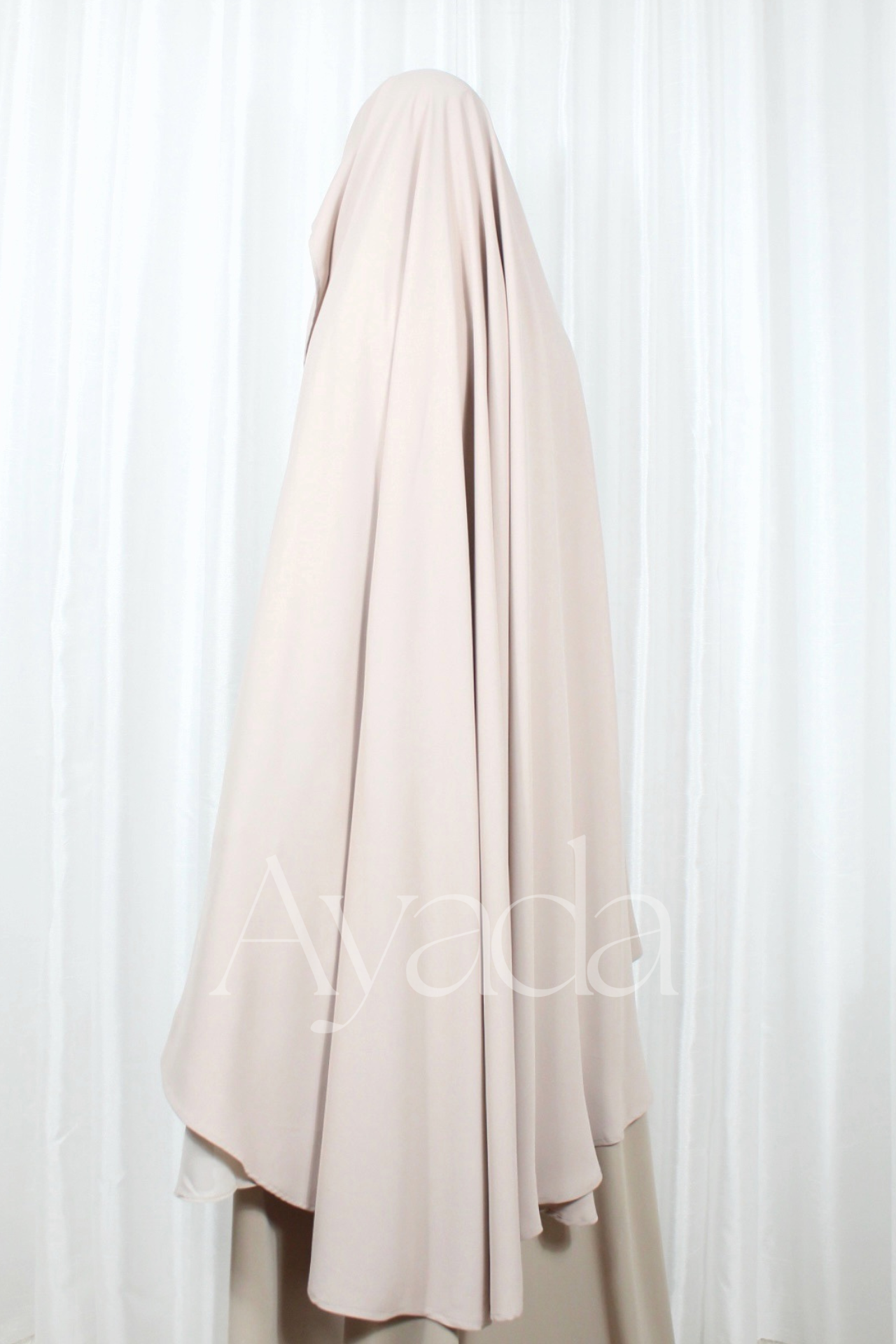 Rounded Haya Cape Medina Silk