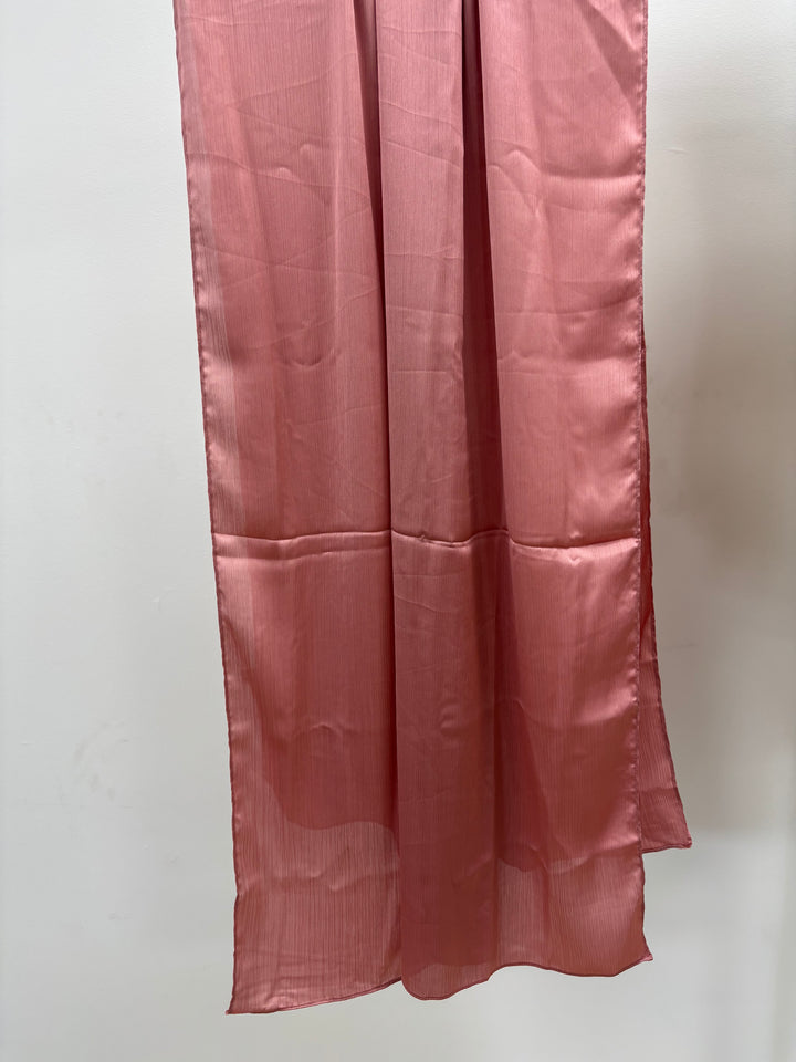 Hijab satin texturé rayé