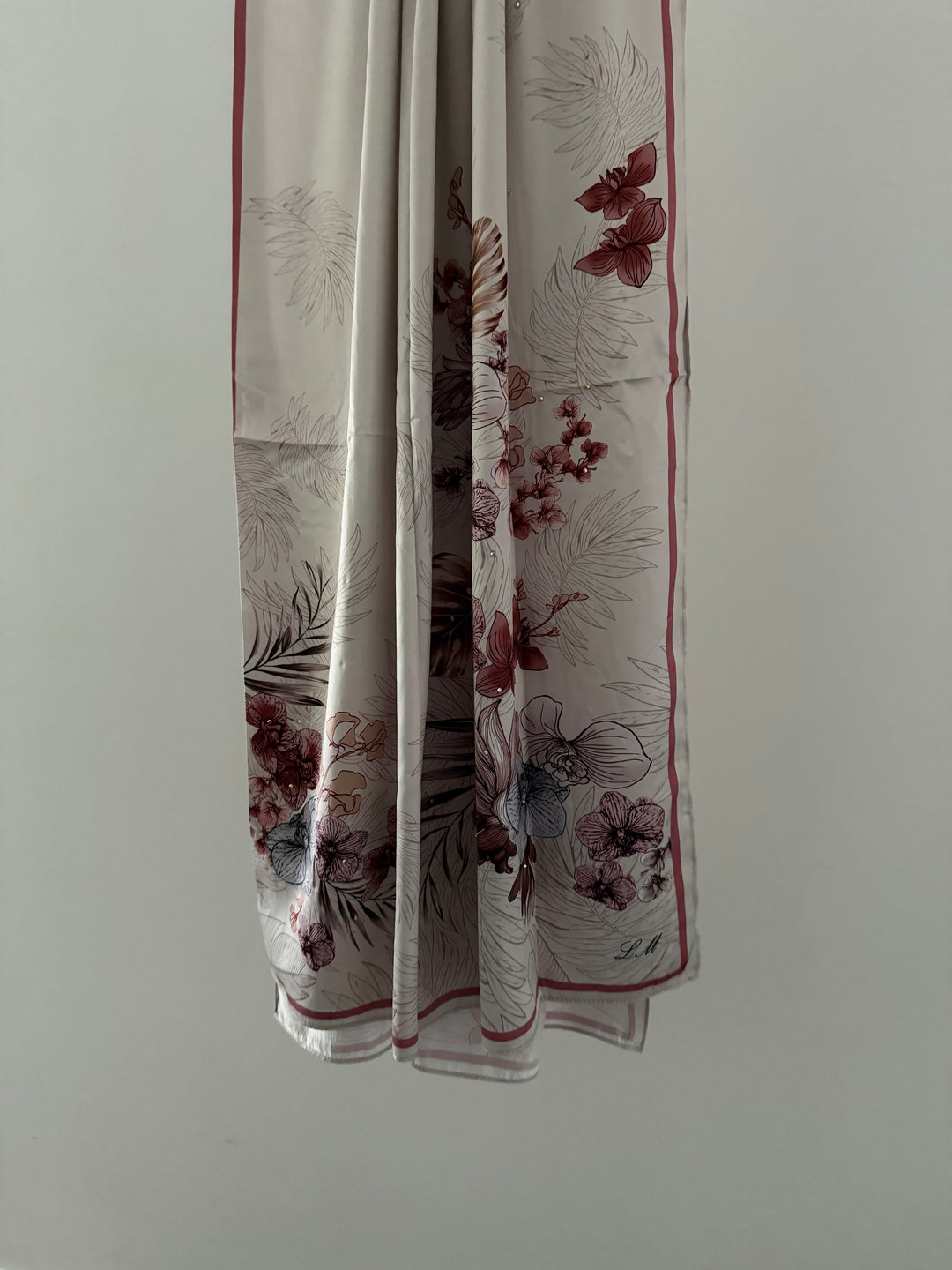 Hijab Satiné Strass motifs fleurs