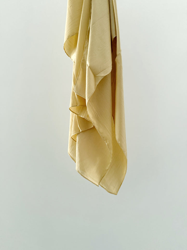 Hijab satin texturé rayé
