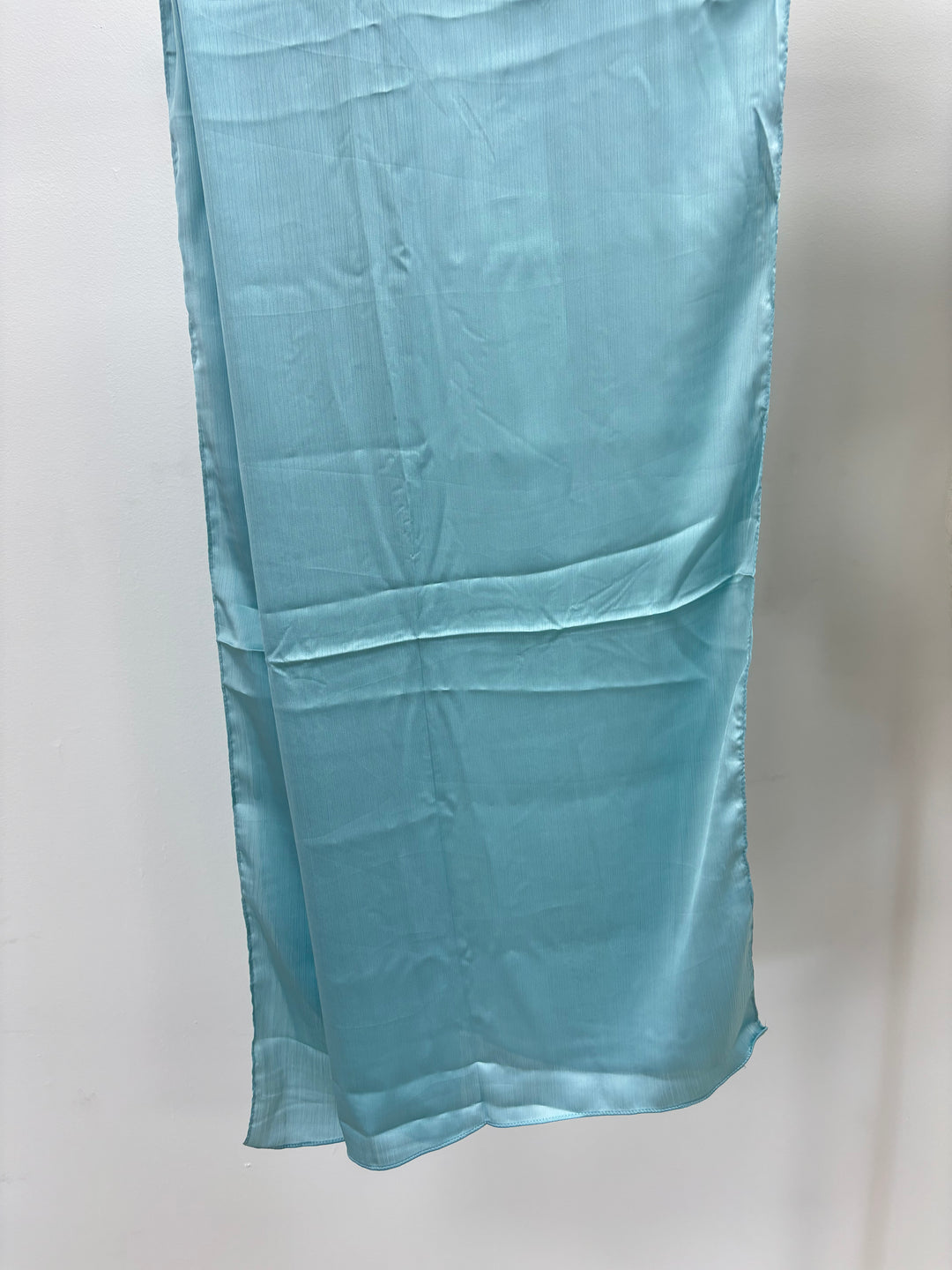 Hijab satin texturé rayé