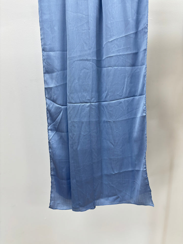 Hijab satin texturé rayé